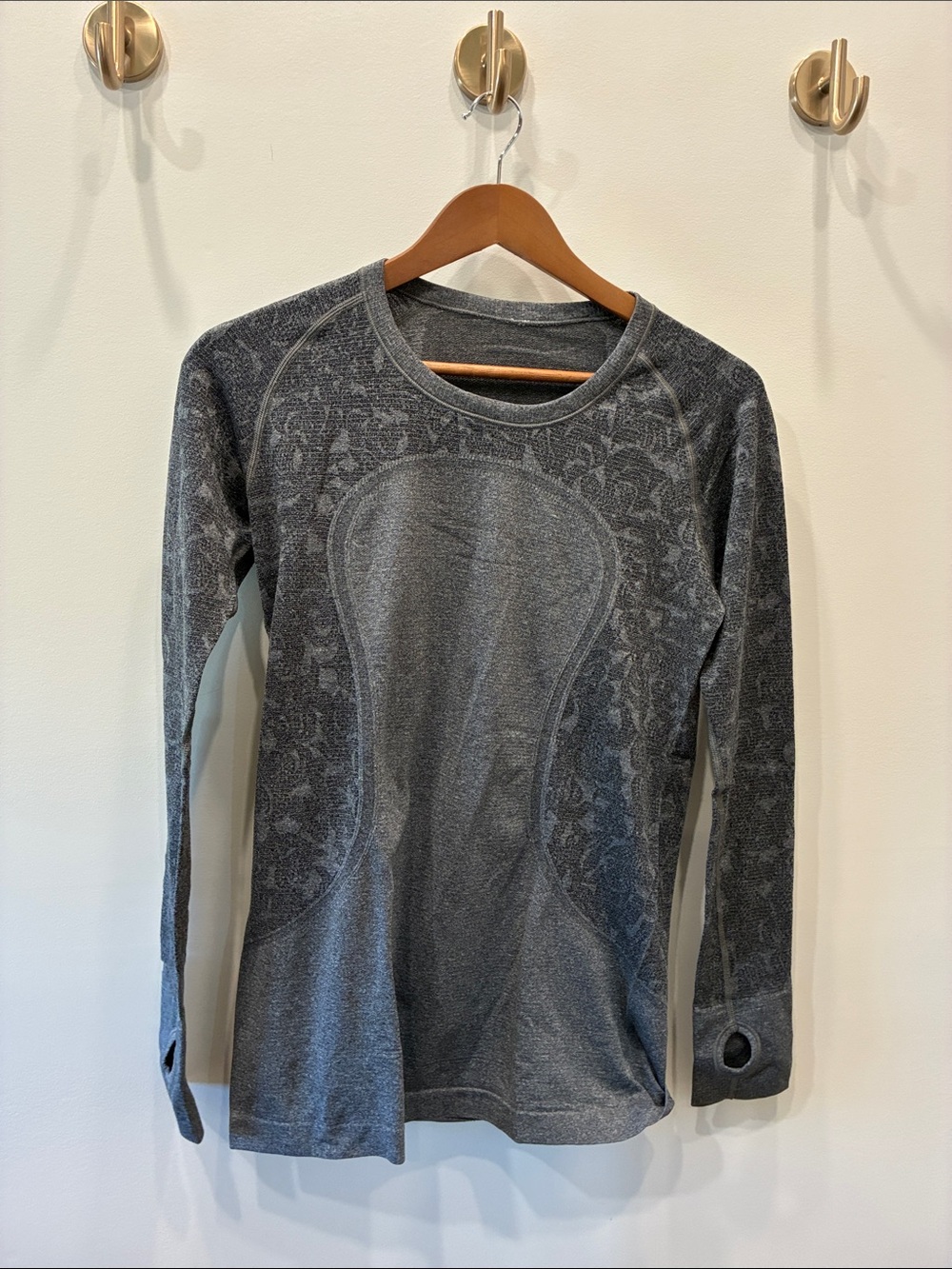 LULULEMON Women's Long Sleeve Seamless Crewneck Top - Gray Pattern - Size 10